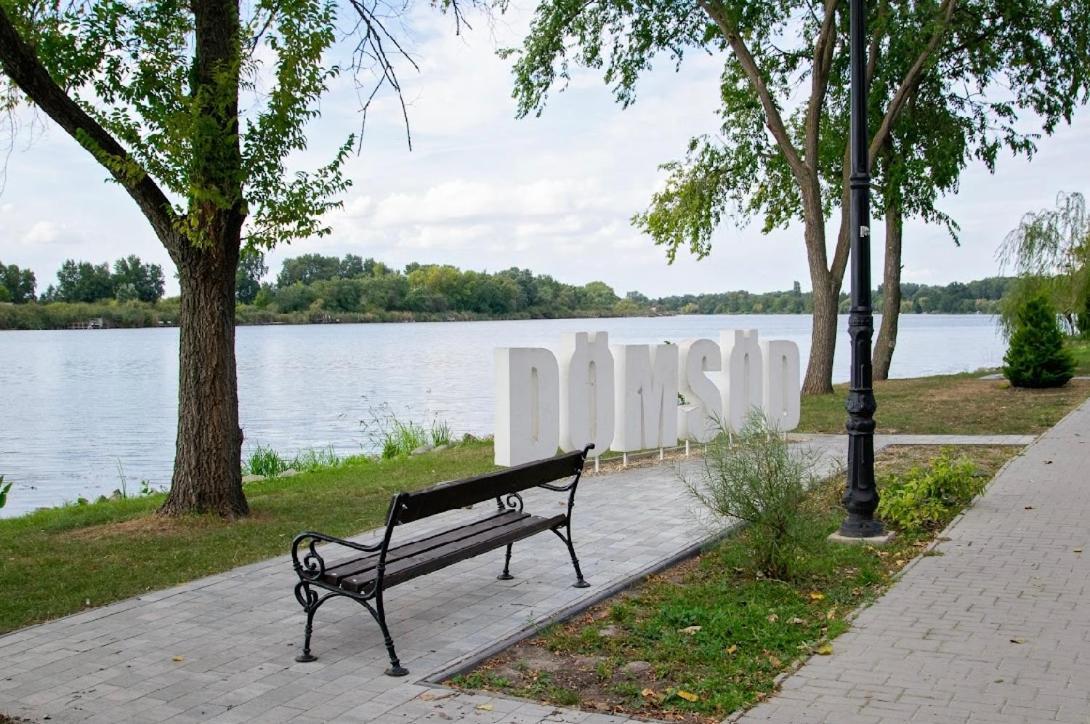 Sello Szabadidocentrum Domsod Экстерьер фото